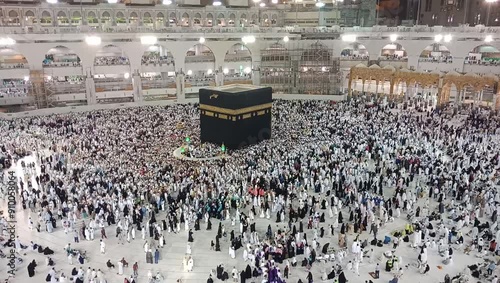 Wallpaper Mural ZamZam tower, view of Muslims for prayer and towaf around kabah in Macca Saudi-
27-4-2018,makkah background Torontodigital.ca