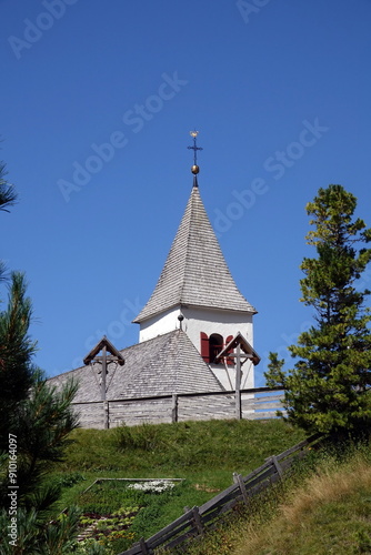 DIE HEILIG KREUZ WALLFAHRTSKIRCHE-ABTEI photo