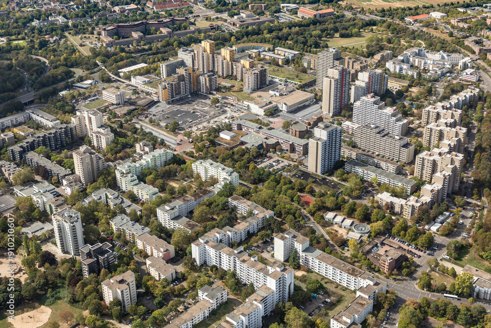 Naklejka premium Chorweiler ist ein Stadtplanungsprojekt der 70 Jahre und der nördlichste Stadtbezirk von Köln.