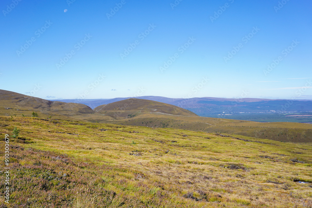 Fototapeta premium View over the Cairngorm Mountains in Scotland 