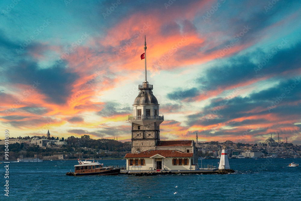 Maiden Tower and Istanbul view from Uskudar Coast. Istanbul is populer tourist destination in Turkey. Maiden Tower and Istanbul view from Uskudar Coast. Istanbul is populer tourist destination in Turkey.