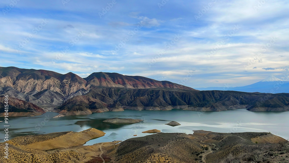 Fototapeta premium lake in the mountains