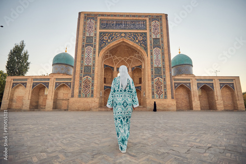 Foto Hast Imam Square (Hazrati Imam) is a religious center of Tashkent