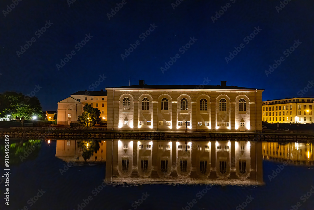 Naklejka premium Walking the streets of Kalmar in the evening