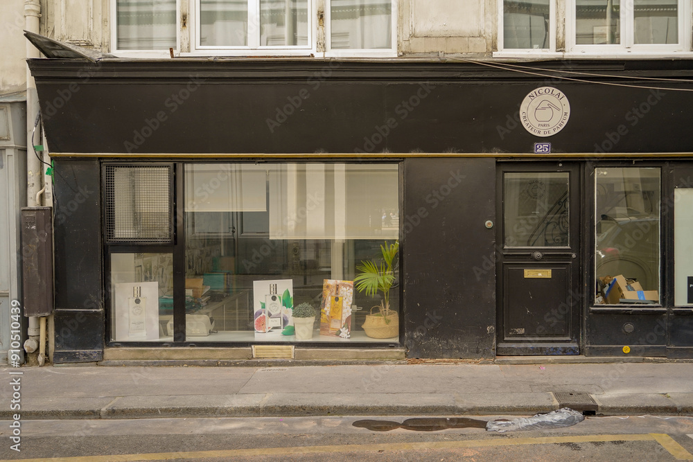 Paris France 07 07 2024 :beautiful and typical parisian storefront ...