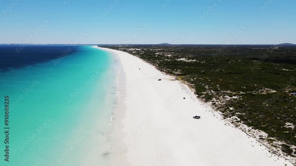 Le Grand beach is a spectacular 20 kilometre from bay to bay, enjoying some of the best scenery in Australia Le Grand beach is a spectacular 20 kilometre from bay to bay, enjoying some of the best scenery in Australia