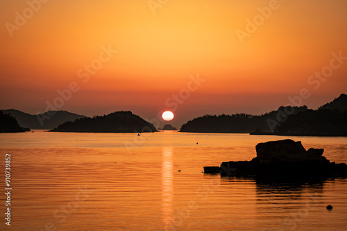 瀬戸内の夜明け