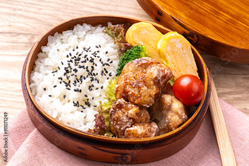 唐揚げ弁当（塩麹唐揚げ）