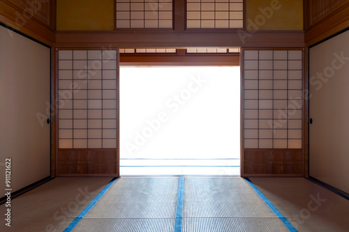 Obraz na płótnie Traditional Japanese indoor house and paper sliding doors and tatami mat open with white isolated background w salonie