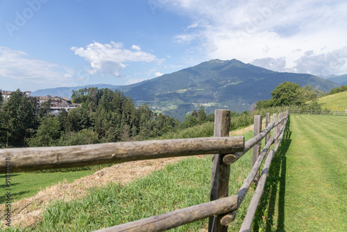 Bergpanoramen in Brixen / Südtirol Italien photo