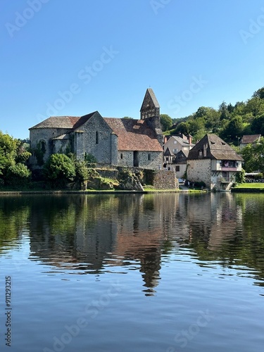 Canvastavla La Dordogne face à beaulieu-sur-dordogne