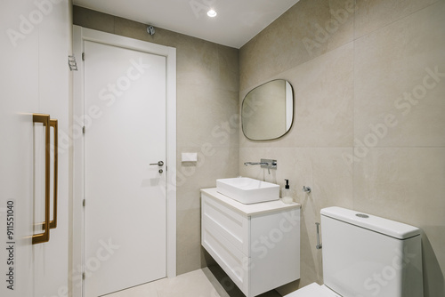 modern and luxurious residential bathroom