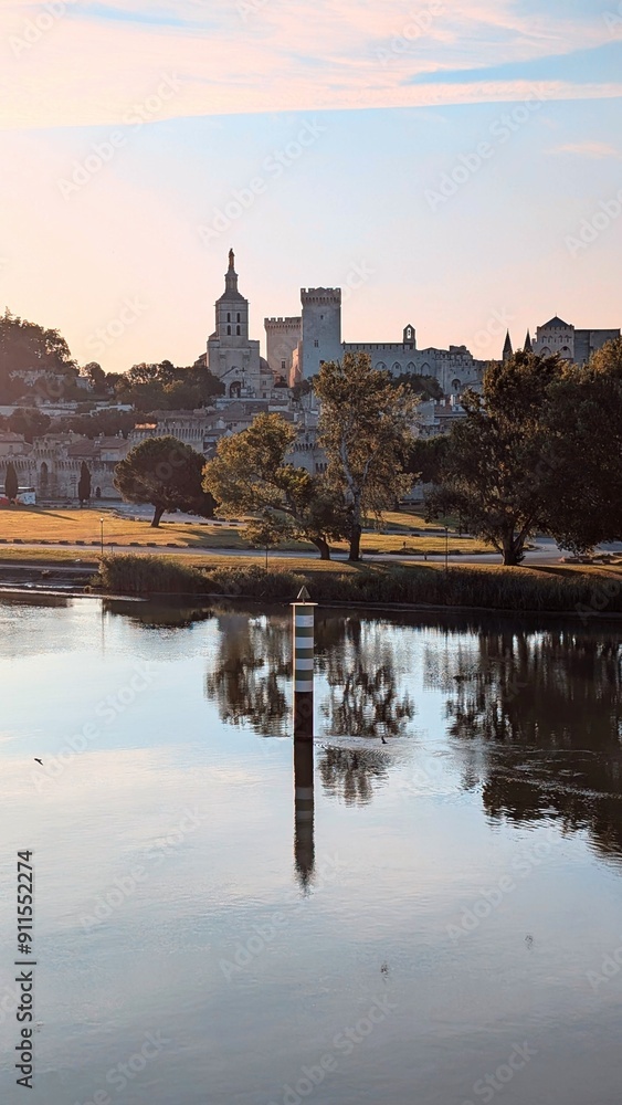 AVIGNON (Vaucluse) AVIGNON (Vaucluse)