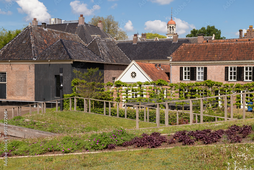 Φωτογραφία Historic buildings and gardens of the Drents museum in Assen.