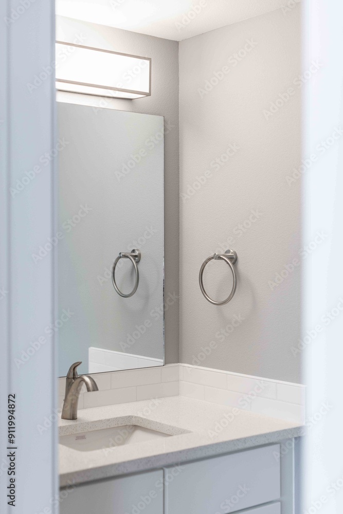 Obraz premium White Bathroom Sink