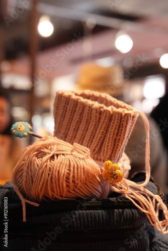 niktok yarn, balls of thread