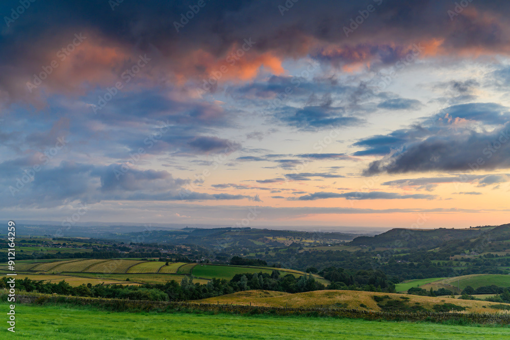 Obraz premium sunset in the mountains, Holmfirth