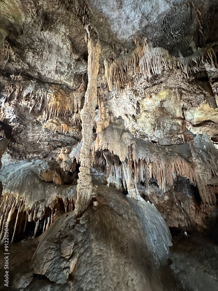 Intérieur de la grotte de Presque