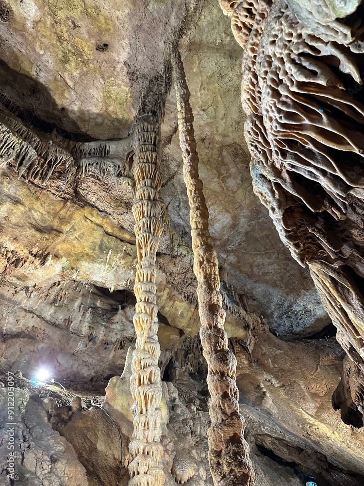 Intérieur de la grotte de Presque