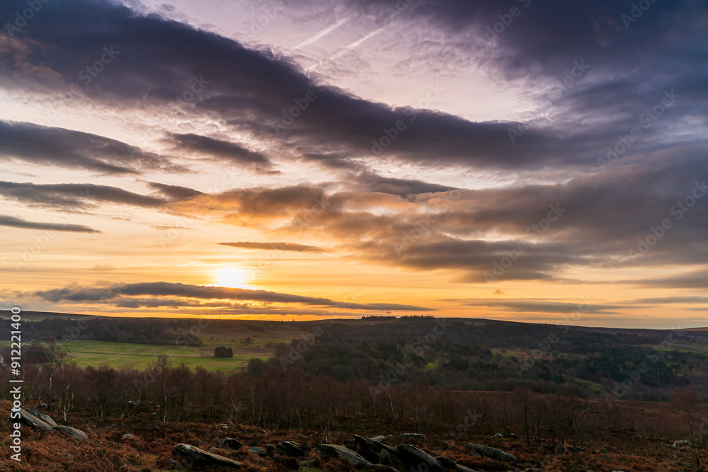 Obraz premium sunset over the mountains, Milstone Edge