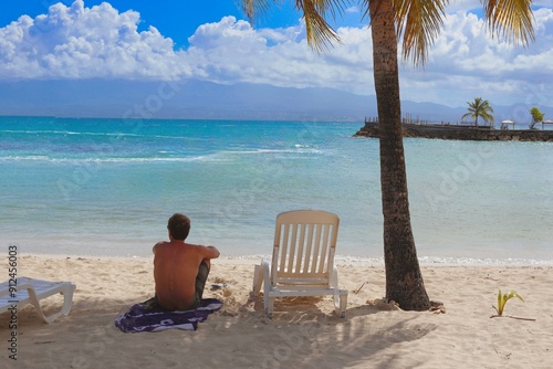 homme pensif sur la plage