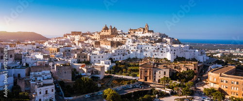 Tableau sur toile View of Ostuni white town, Brindisi, Puglia (Apulia), Italy, Europe