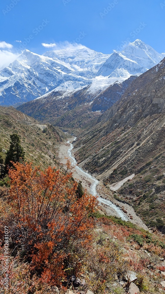 Hiking in Mustang on the Nepali Himalayan side of the Annapurna Mountain Range and circuit Hiking in Mustang on the Nepali Himalayan side of the Annapurna Mountain Range and circuit