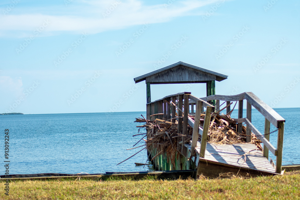 Fototapeta premium Destroyed pier