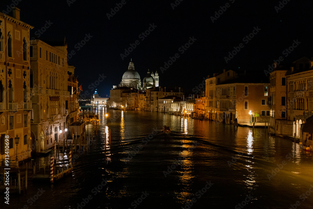Fototapeta premium Venice Canals during Summer