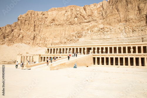 Obraz na płótnie Beautiful view of the ancient temple of Hatshepsut in Luxor, Egypt w salonie