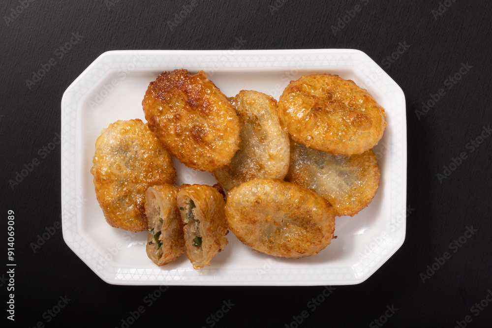 揚げ　ニラ饅頭