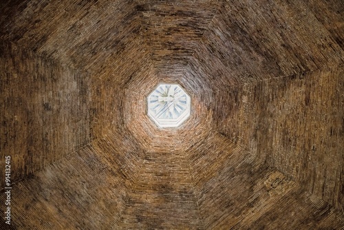 Obraz na płótnie cremona, italien - kuppel vom baptisterium mit rundfenster w salonie