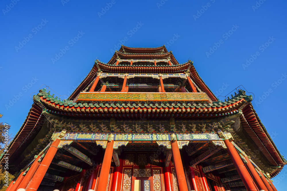 Fototapeta premium Scenery of Foxiangge in Summer Palace, Beijing.