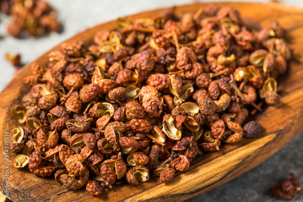 Obraz premium Dry Organic Szechuan Peppercorns