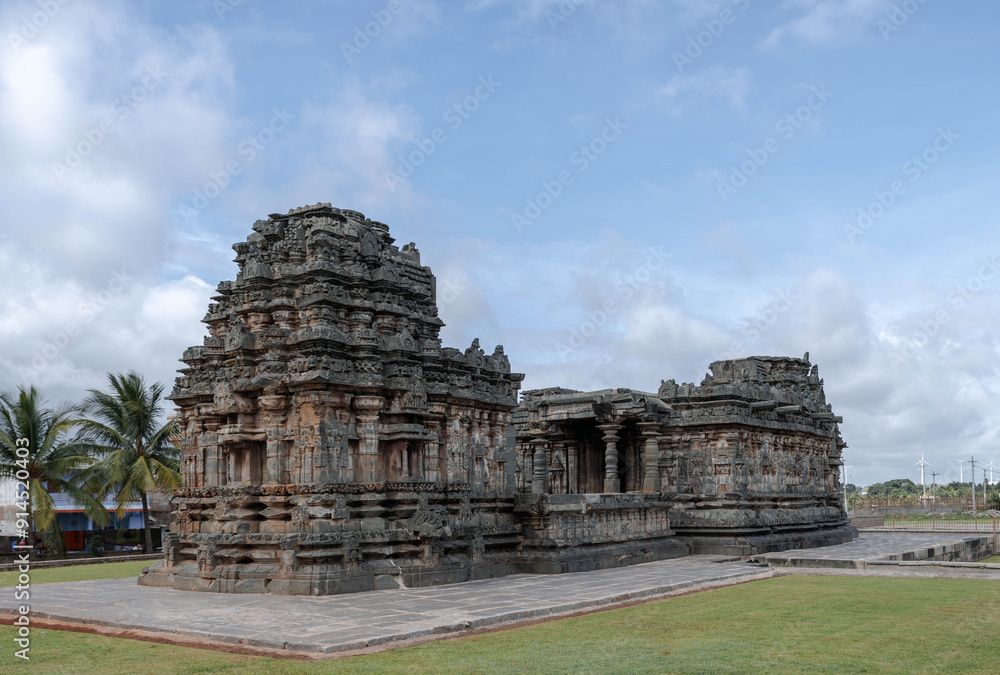 Shri Kashivishveshwara Temple. Lakkundi. Karnataka, India. Shri Kashivishveshwara Temple. Lakkundi. Karnataka, India.