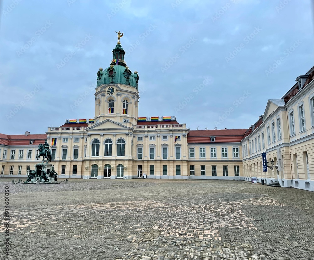 Fototapeta premium the royal palace