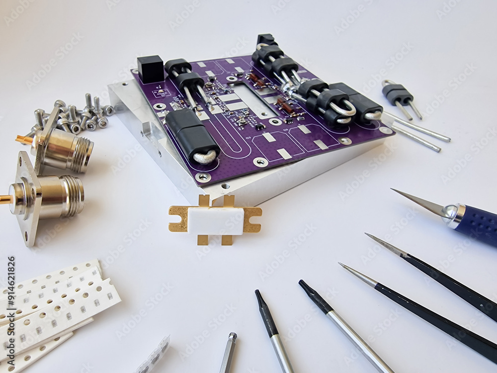 High power RF amplifier development and assembly High power RF amplifier development and assembly