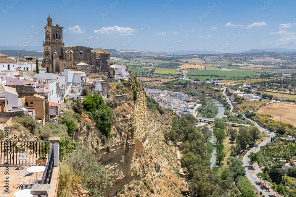 Obraz premium The Church of Saint Peter in Arco de la Frontera.