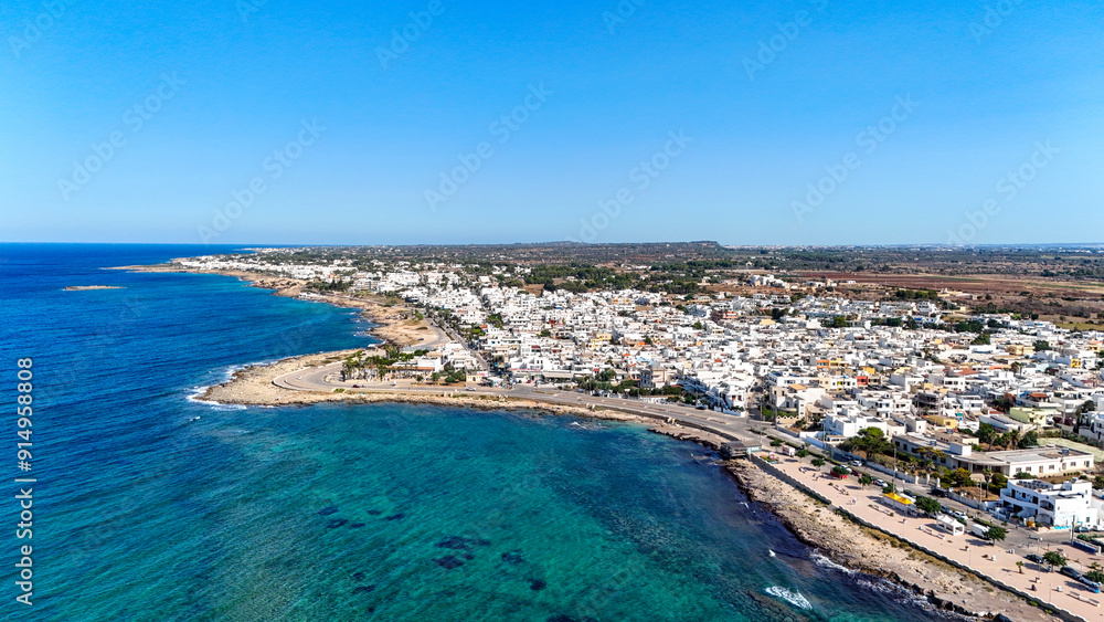 Torre San Giovanni is renowned for its long white beaches of incredible beauty and quality combined with a particularly light blue and transparent sea with shallow waters for very long stretches Torre San Giovanni is renowned for its long white beaches of incredible beauty and quality combined with a particularly light blue and transparent sea with shallow waters for very long stretches