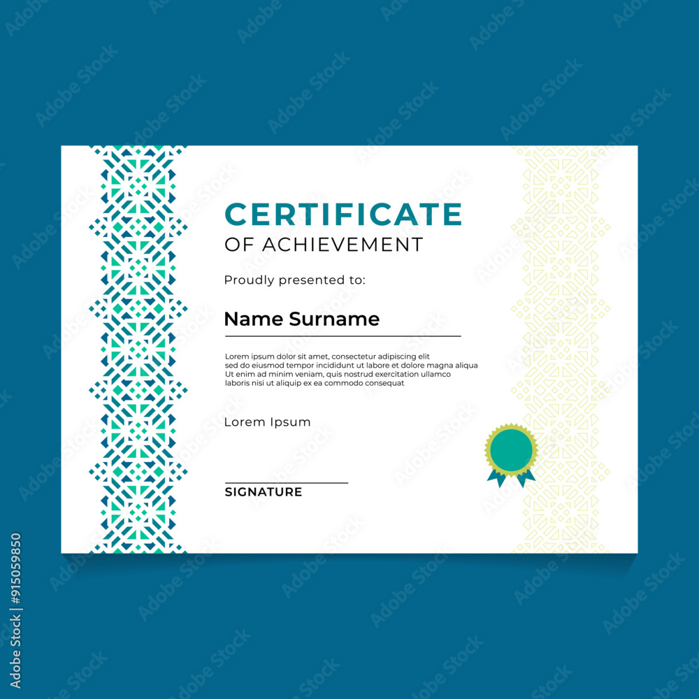 Naklejka premium Oriental Geometric Certificate Template Design