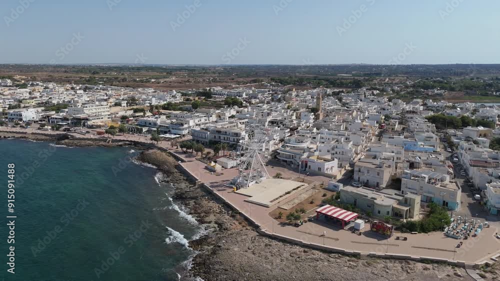 Torre San Giovanni is renowned for its long white beaches of incredible beauty and quality combined with a particularly light blue and transparent sea with shallow waters for very long stretches Torre San Giovanni is renowned for its long white beaches of incredible beauty and quality combined with a particularly light blue and transparent sea with shallow waters for very long stretches