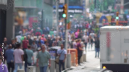 Wallpaper Mural Traffic in the Center of New York City in 4K slow motion 60fps Torontodigital.ca