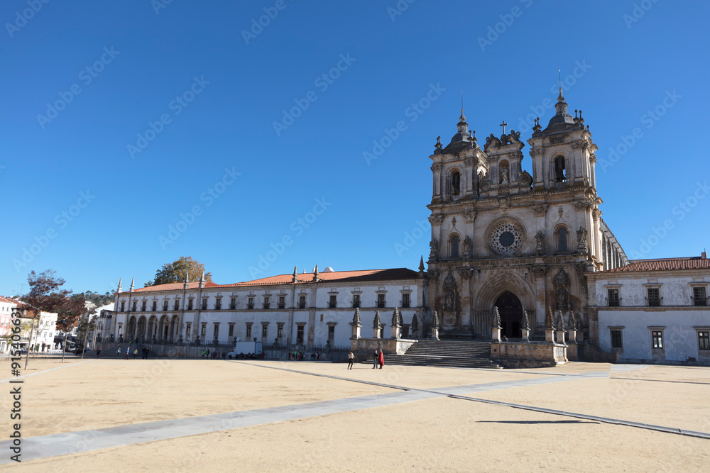 Fototapeta premium Portugal Coimbra Alcobaça Monastery on a sunny autumn day