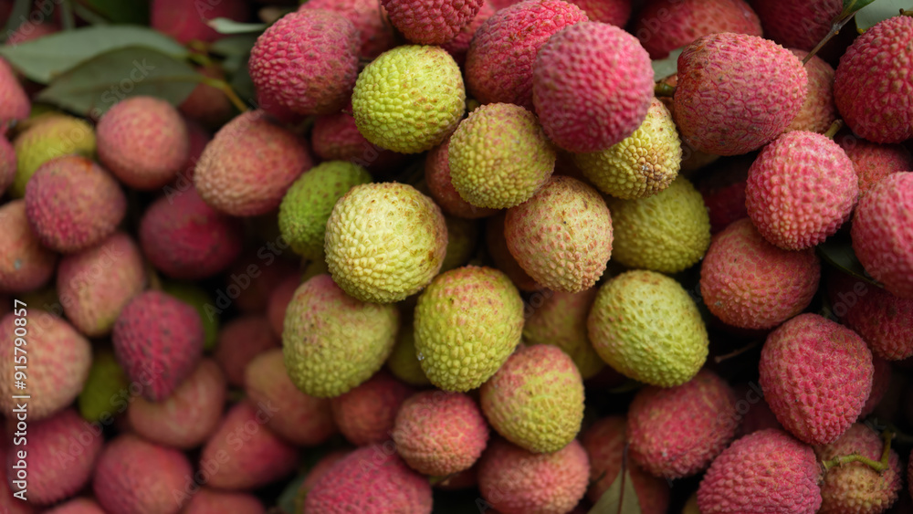Freshly picked ripe lychees, ready for sale at the market. Vibrant colors and juicy sweetness of this tropical delight, straight from the orchard to your table. Lychee, Litchi, Lichee, fruit Freshly picked ripe lychees, ready for sale at the market. Vibrant colors and juicy sweetness of this tropical delight, straight from the orchard to your table. Lychee, Litchi, Lichee, fruit