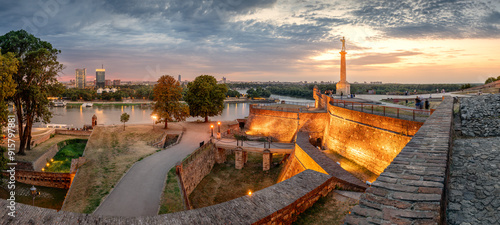 Obraz na płótnie Kalemegdan Fortress and Victor Monument, Belgrade, Serbia by night w salonie