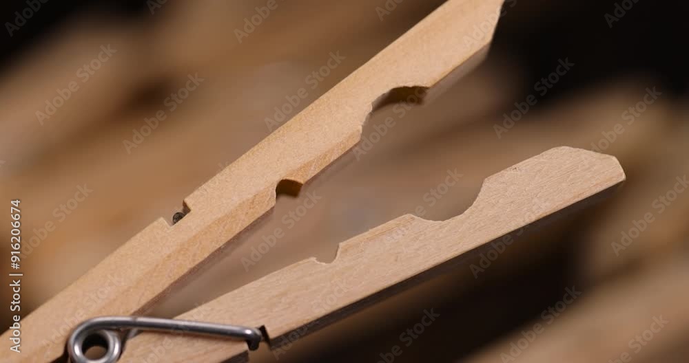 wooden clothespins on the table, a group of wooden clothespins for drying clothes wooden clothespins on the table, a group of wooden clothespins for drying clothes