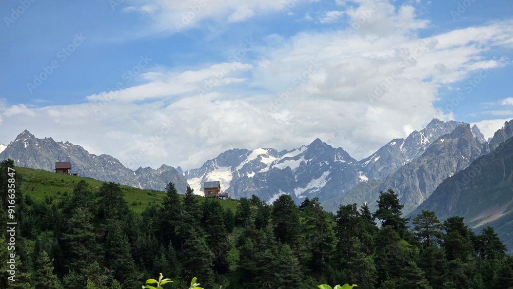 Fototapeta premium view of the caucasus mountains