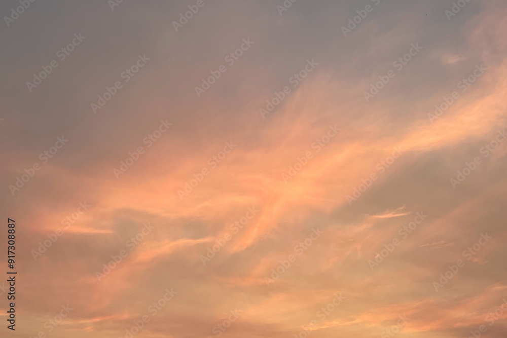 Obraz premium Sunset with clouds with a red background, image with clouds