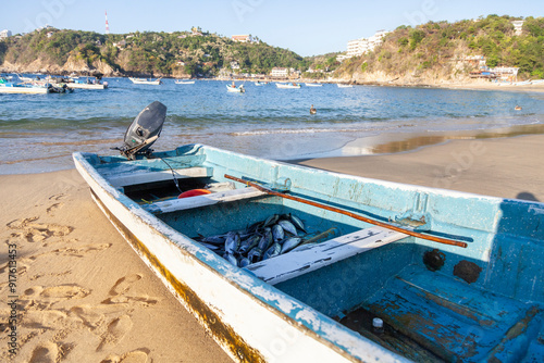 Lancha de Pescadores de Puerto Ángel, Oaxaca, México