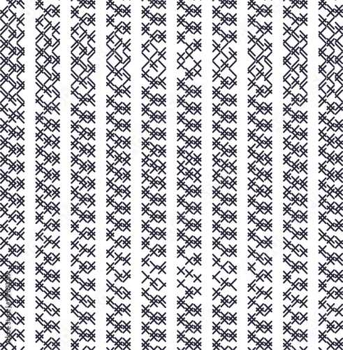 The columns in the form of a mixture of short lines create texture.